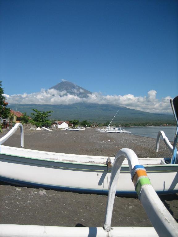 Lucky Paradise Bungalows On The Beach Amed Buitenkant foto